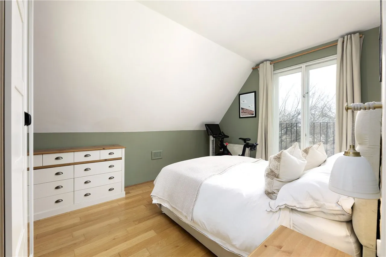 2 bed flat for sale — Keswick Road, London, SW15