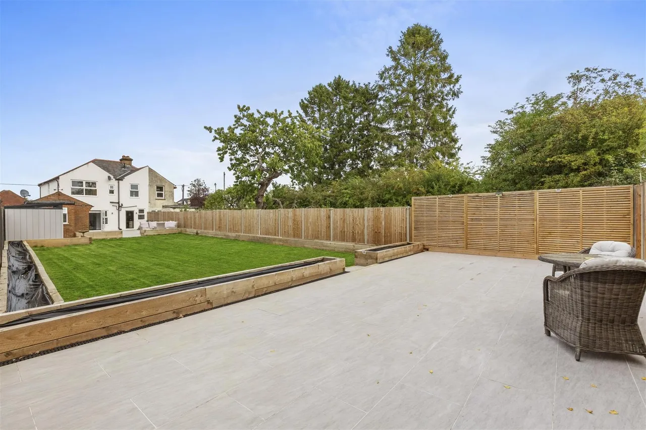 Beech Tree Road, Holmer Green, HP15, photo 20