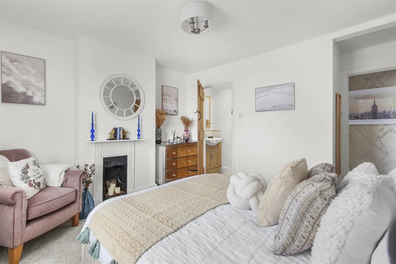 Beech Tree Road, Holmer Green, HP15, photo 11
