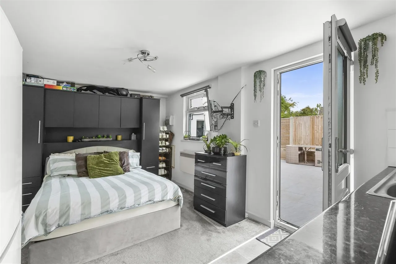 Beech Tree Road, Holmer Green, HP15, photo 16