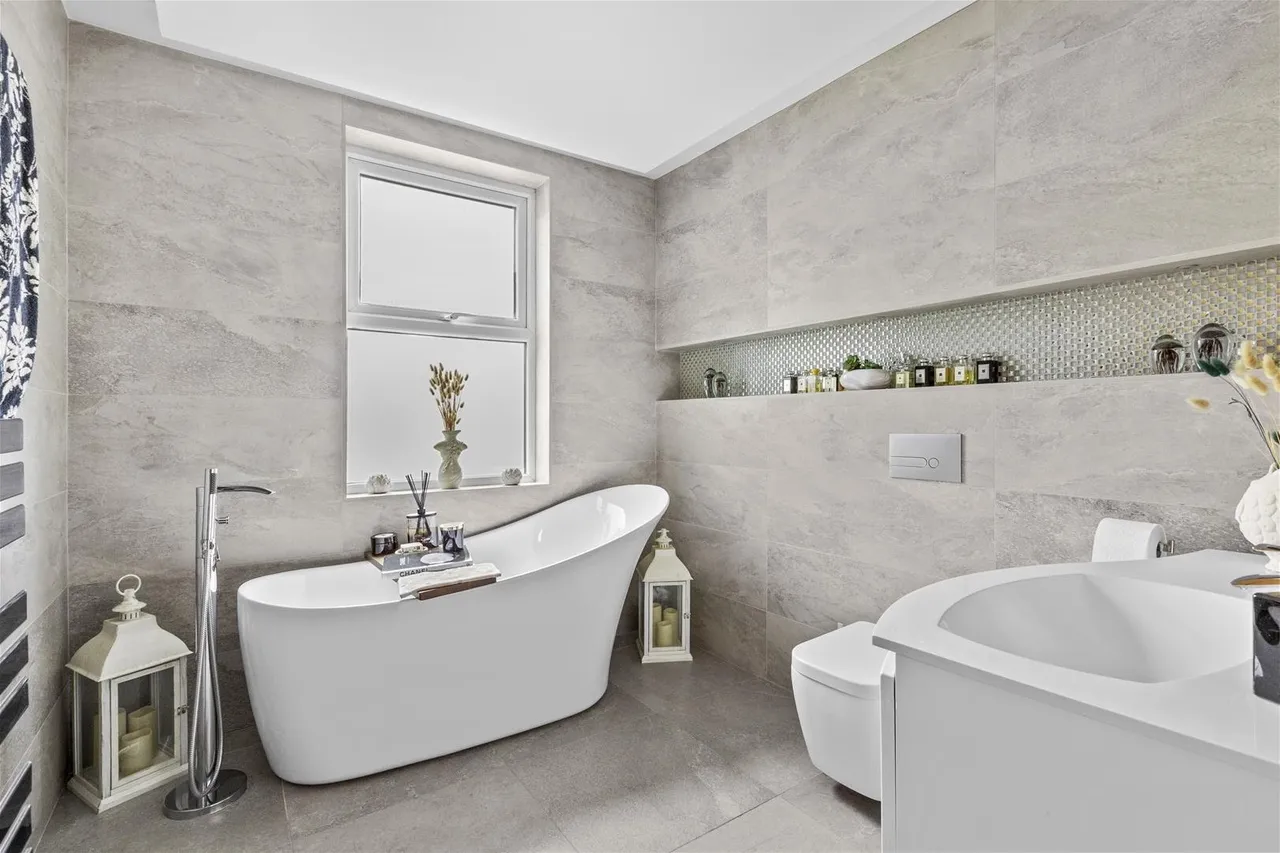 Beech Tree Road, Holmer Green, HP15, photo 12