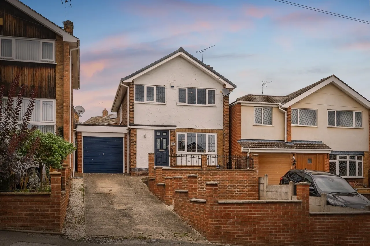 3 bed house for sale, County Road, Gedling, NG4