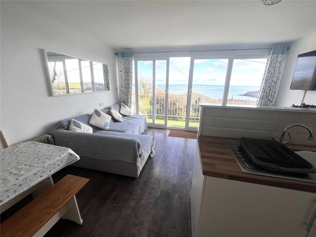 Devon Court, Freshwater East, SA71, photo 13