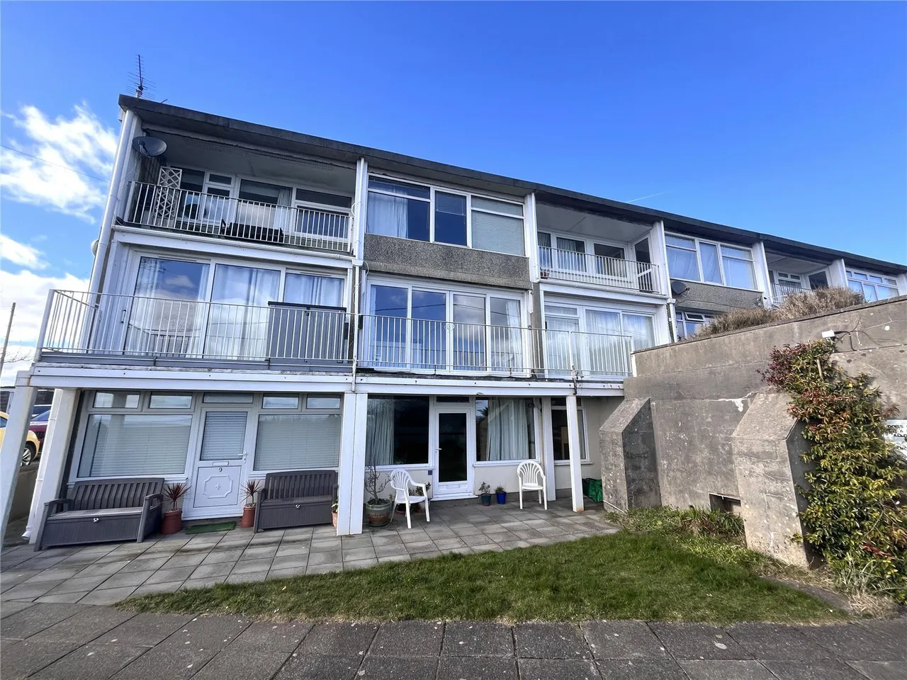Devon Court, Freshwater East, SA71, photo 14