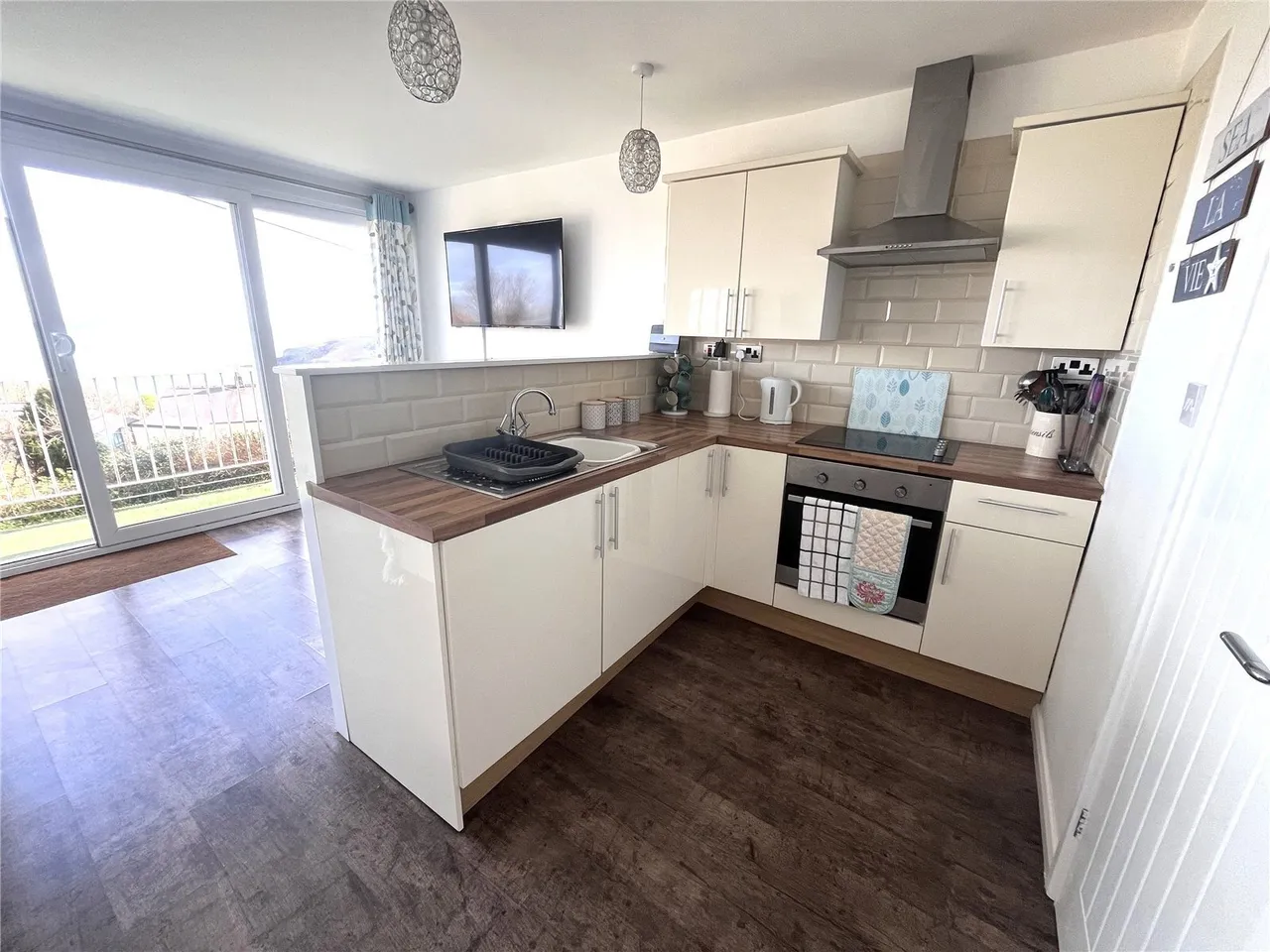 Devon Court, Freshwater East, SA71, photo 6