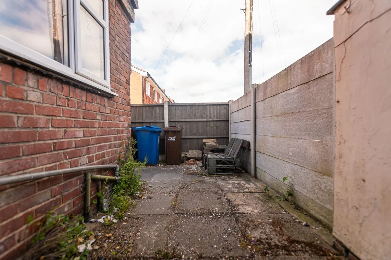 St. Helens Road, Leigh, Leigh, WN7 4HW, photo 13