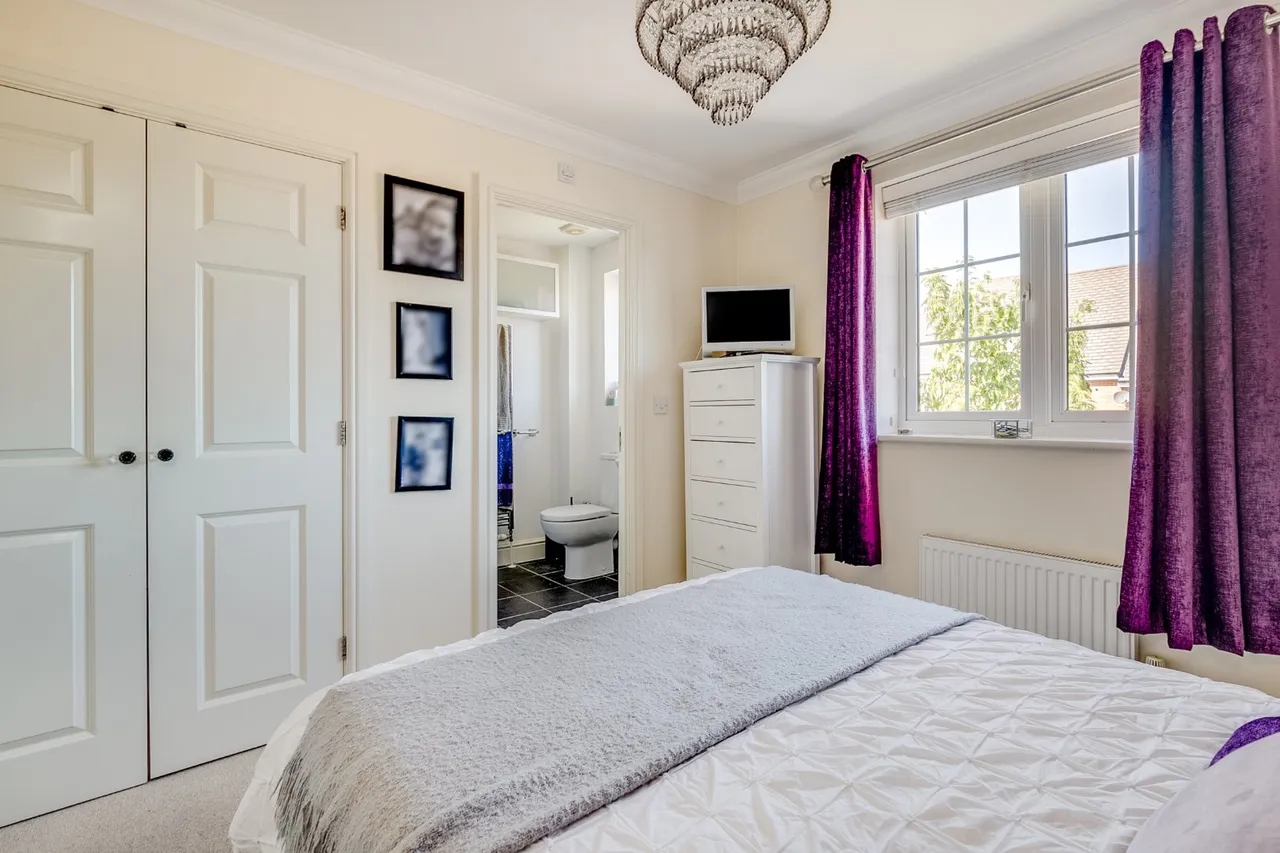 Pembridge Gardens, Bragbury End, SG2, photo 8