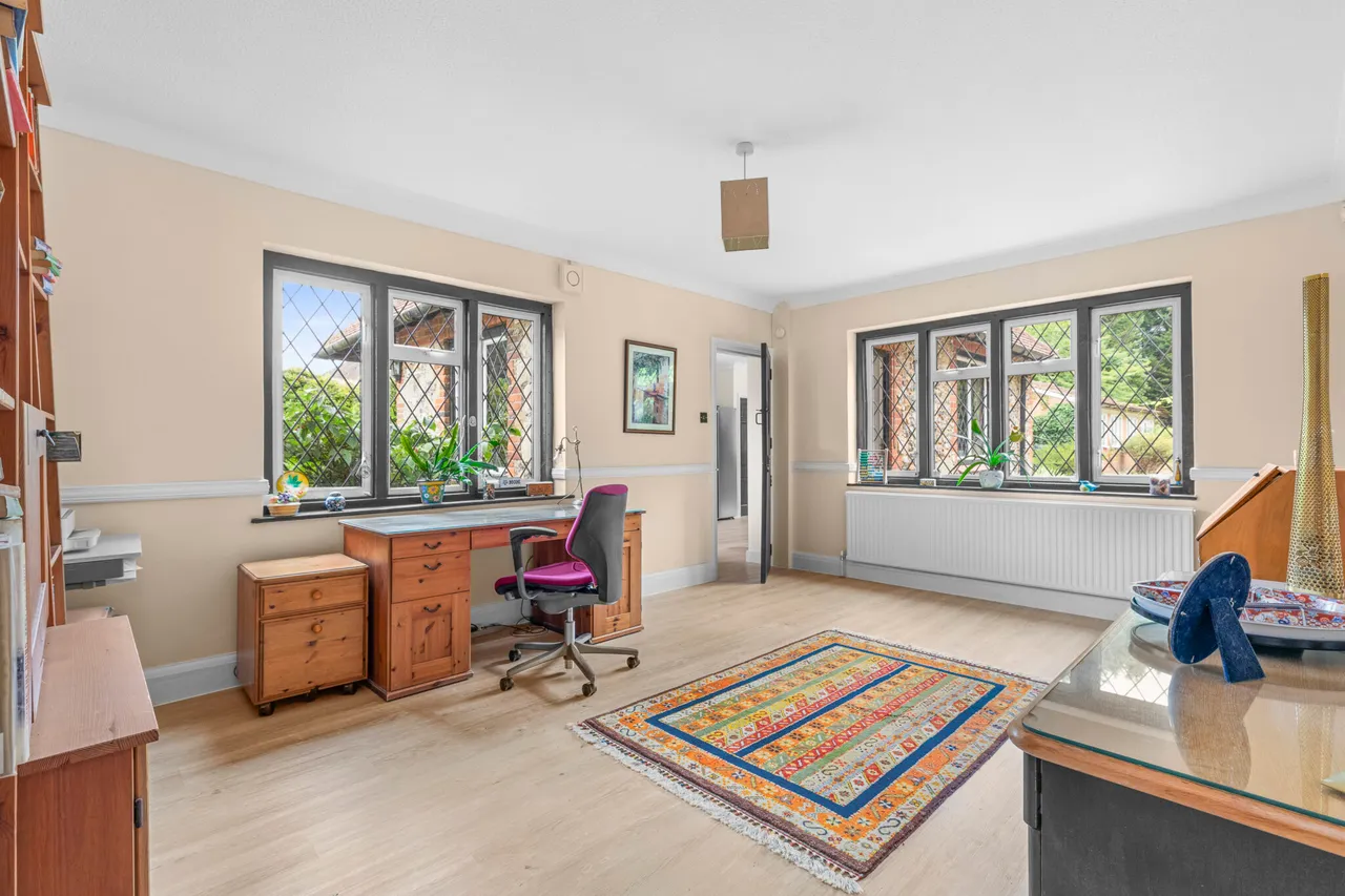 Aylesbury Road, Askett, HP27, photo 9