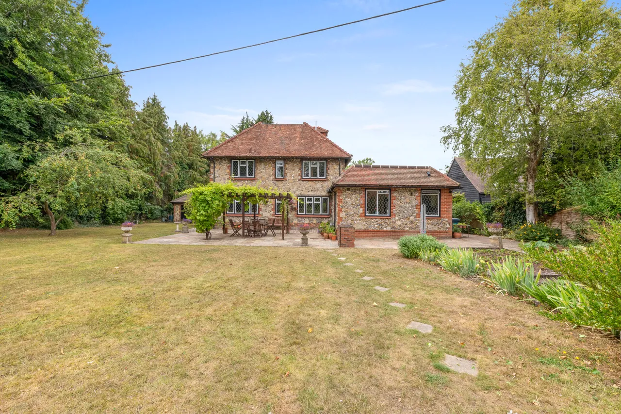 Aylesbury Road, Askett, HP27, photo 18