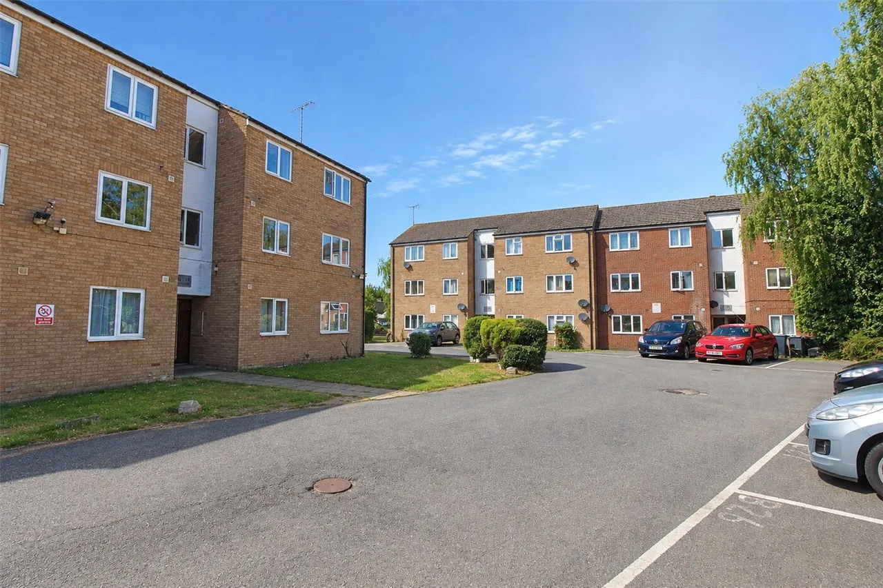 Benyon Path, South Ockendon, RM15, photo 12