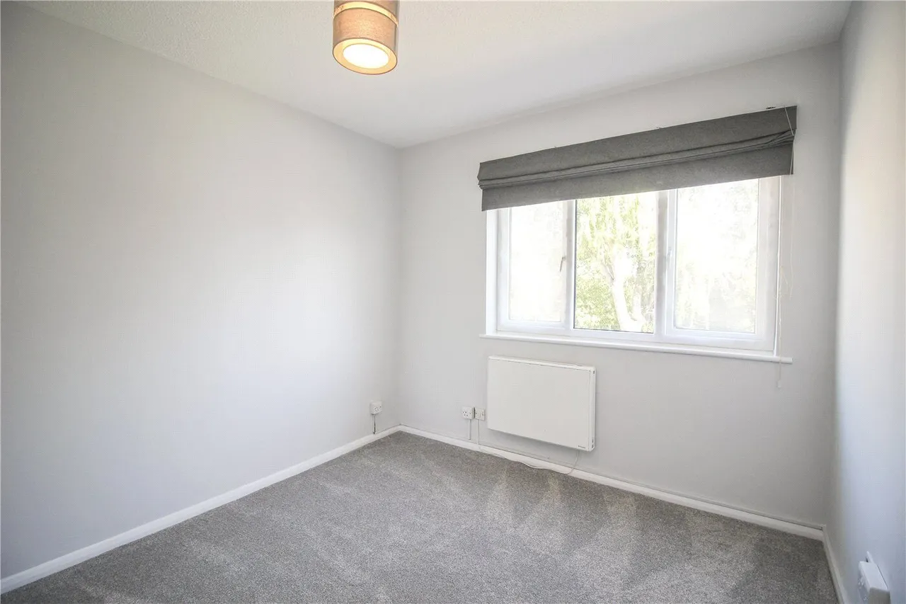 Benyon Path, South Ockendon, RM15, photo 5