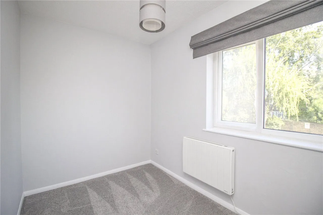 Benyon Path, South Ockendon, RM15, photo 7