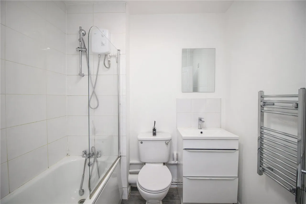 Benyon Path, South Ockendon, RM15, photo 8