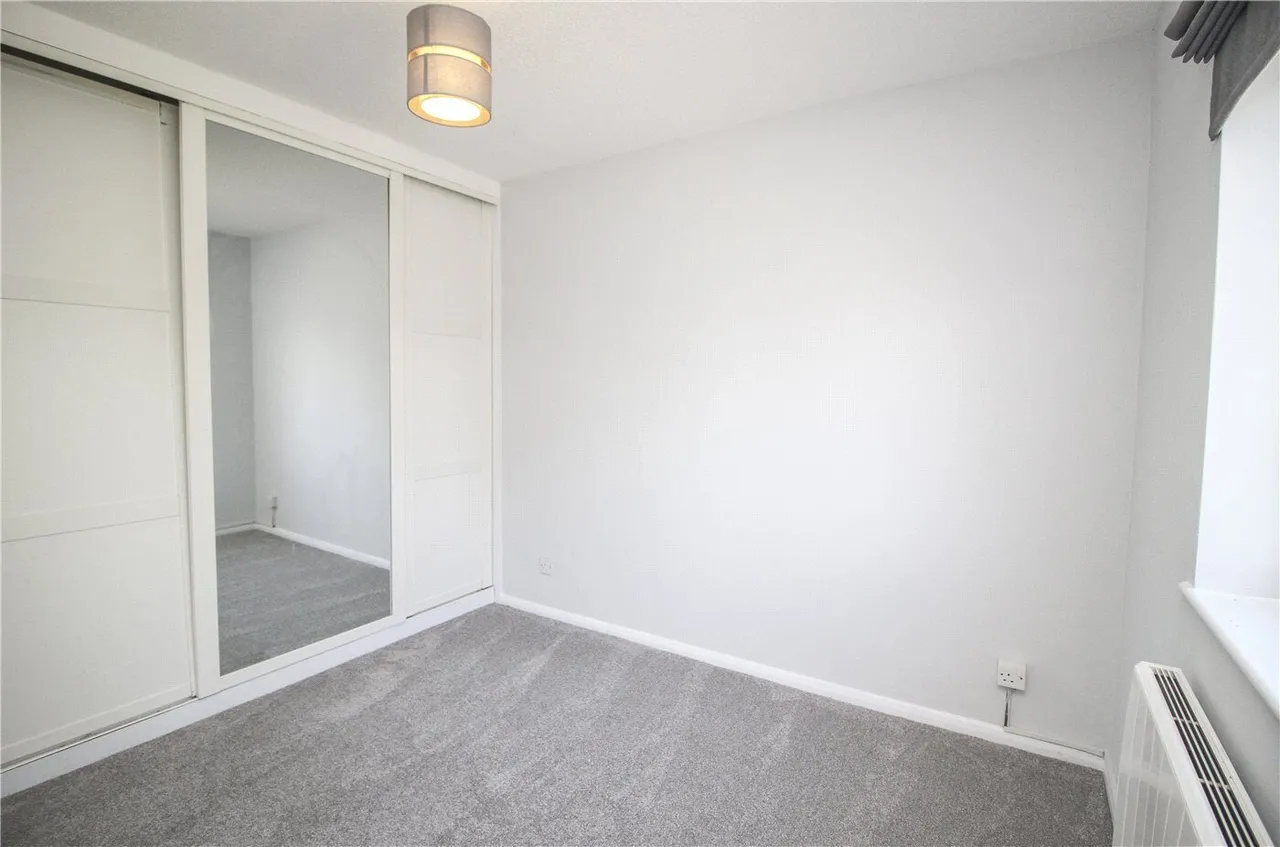 Benyon Path, South Ockendon, RM15, photo 4