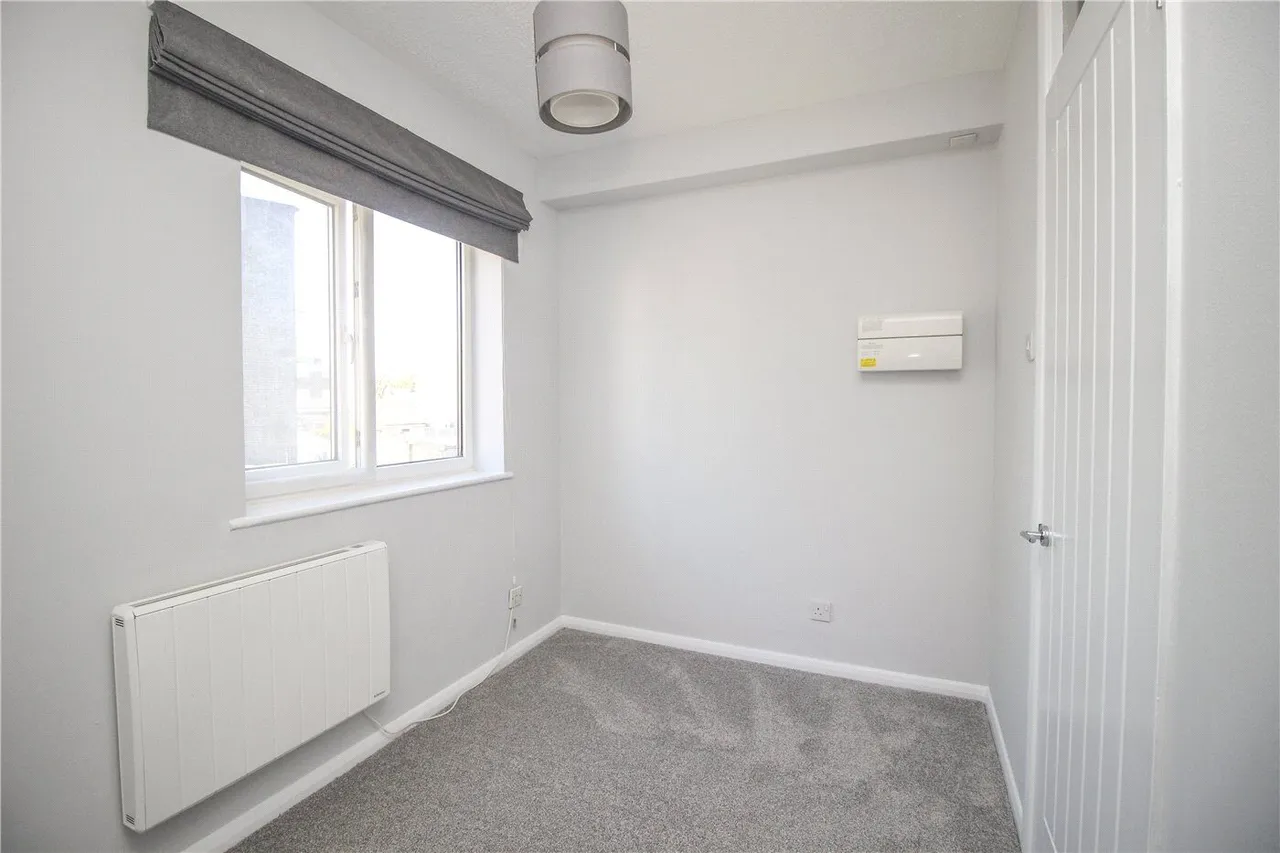 Benyon Path, South Ockendon, RM15, photo 6