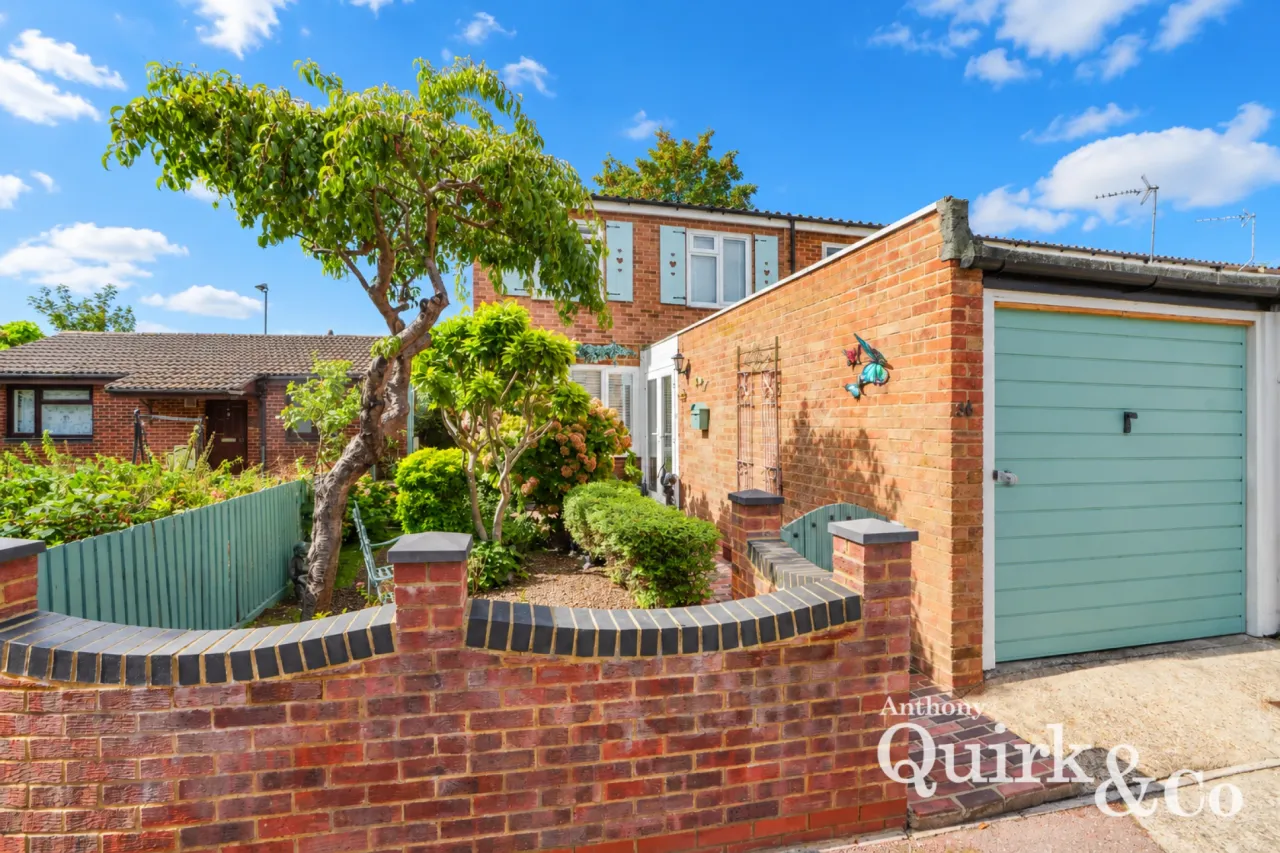 3 bed property for sale, Talbot Road, London, E6