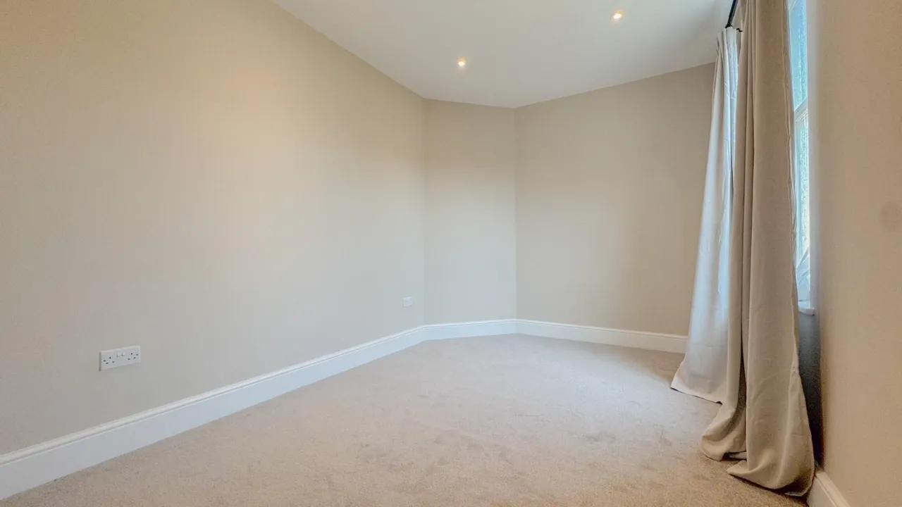 Church Street, Enfield, EN2, photo 4