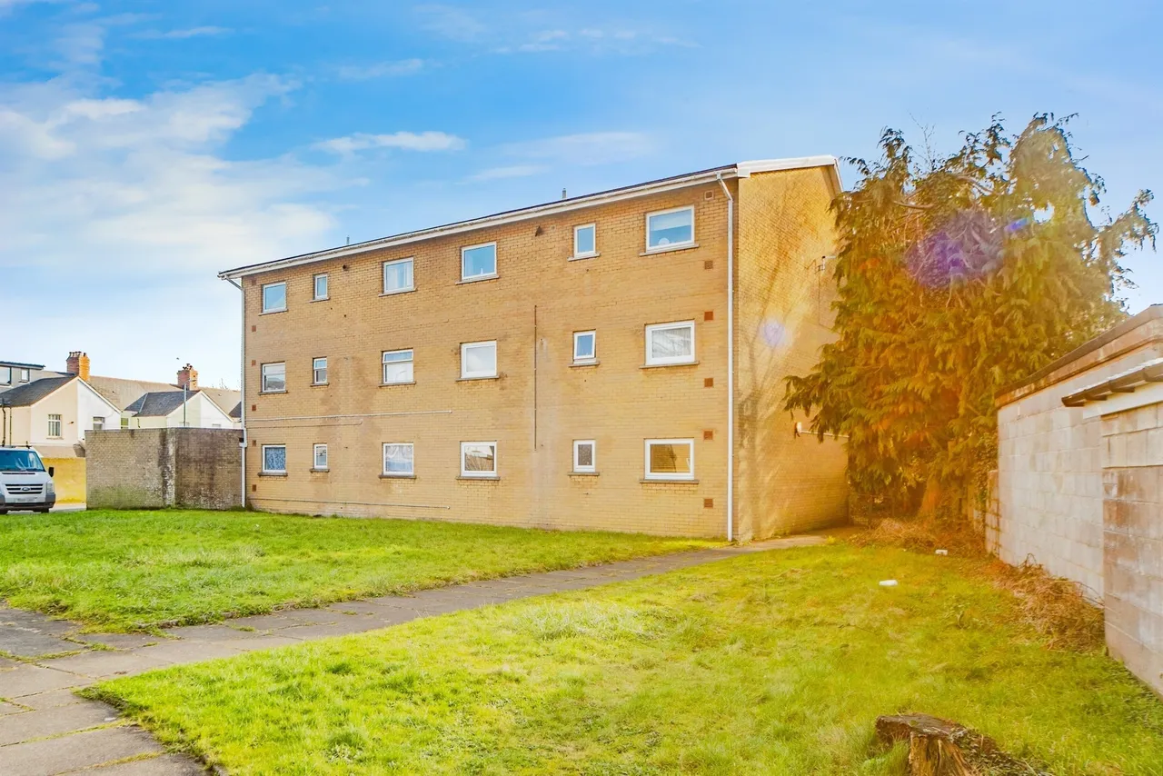 Trewartha Court, Whitchurch, CF14, photo 17