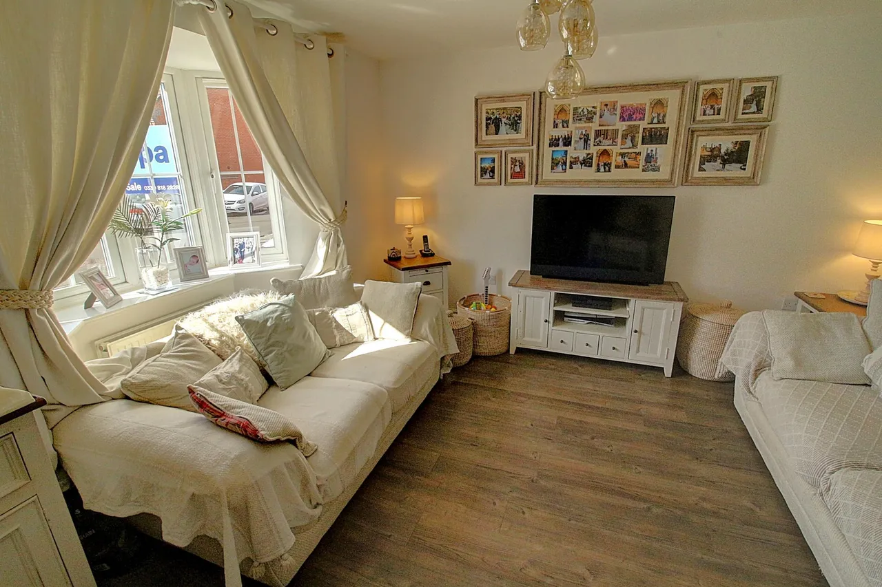 Cardinal Drive, Burbage, LE10, photo 6