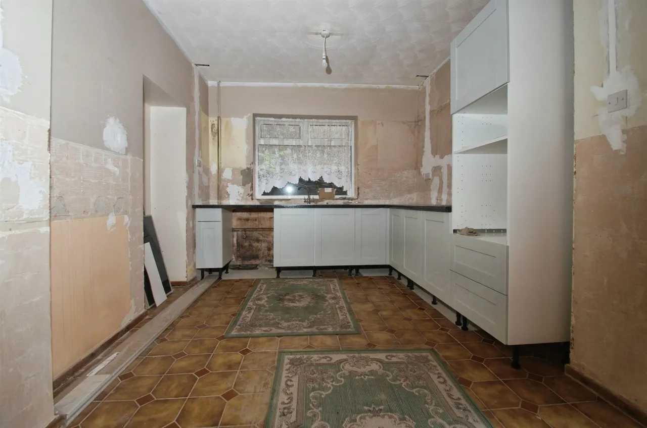 Caerau Road, Maesteg, CF34, photo 5