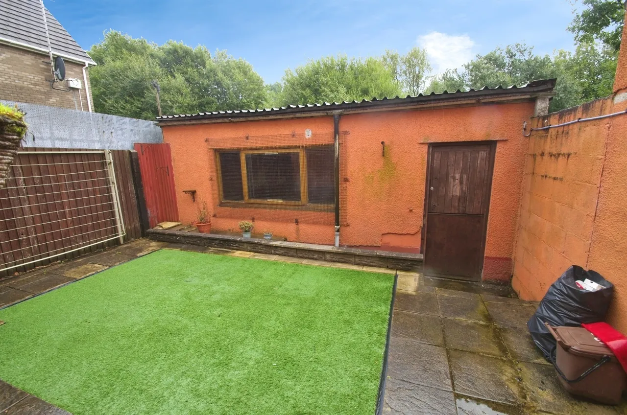 Caerau Road, Maesteg, CF34, photo 4