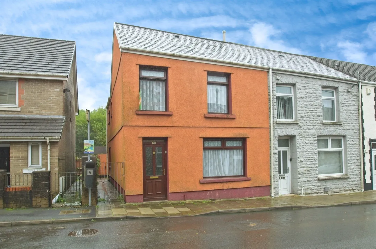 Caerau Road, Maesteg, CF34, photo 3