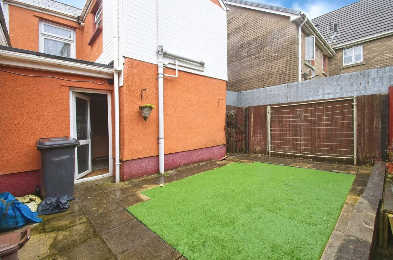Caerau Road, Maesteg, CF34, photo 17