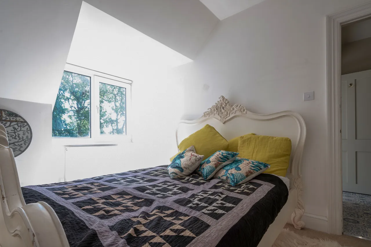 Woking, GU22, photo 16