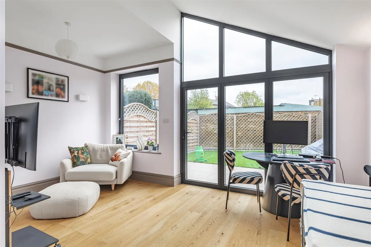 Cleveland Gardens, Barnes, SW13, photo 2
