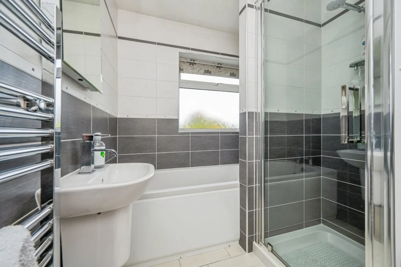 Torc Avenue, Tamworth, B77, photo 18
