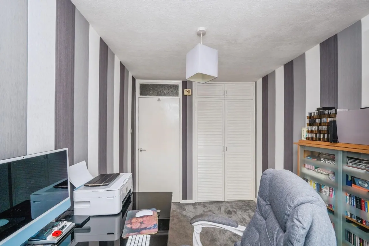 Torc Avenue, Tamworth, B77, photo 16