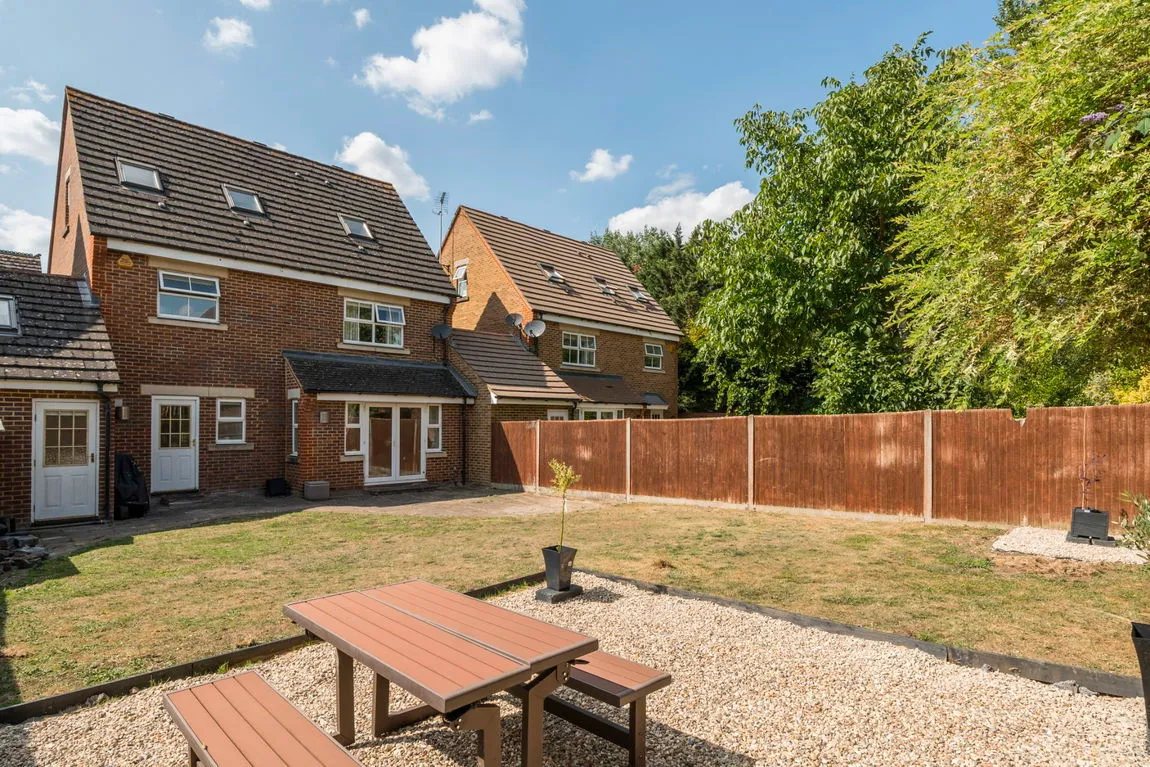 Stirling Avenue, Pinner, HA5, photo 19