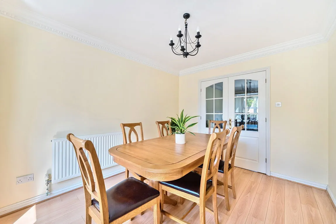 Stirling Avenue, Pinner, HA5, photo 5