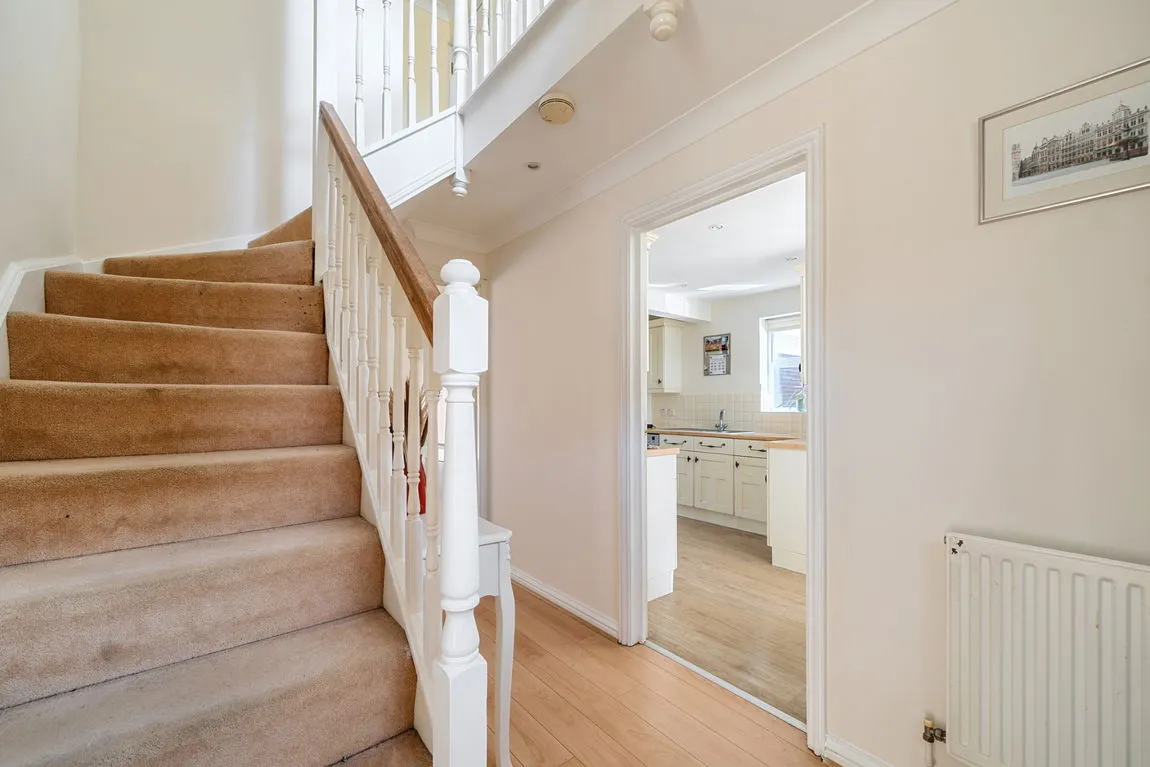 Stirling Avenue, Pinner, HA5, photo 8