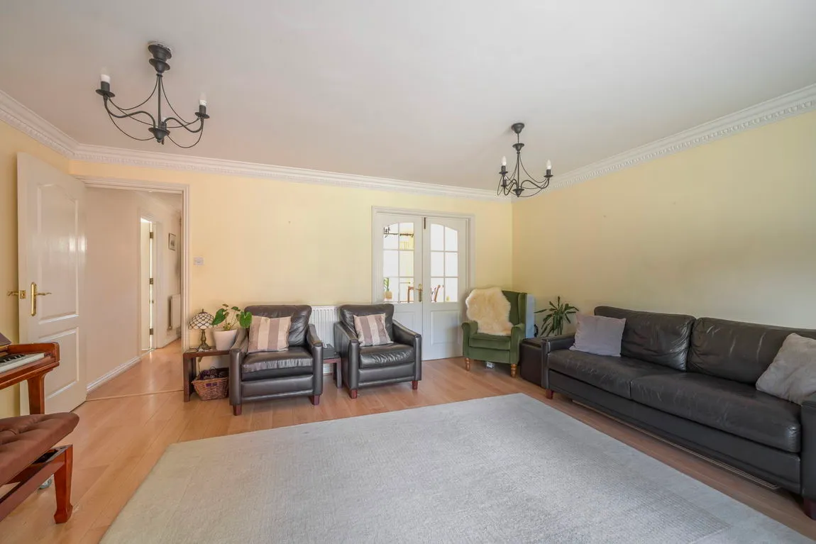 Stirling Avenue, Pinner, HA5, photo 6
