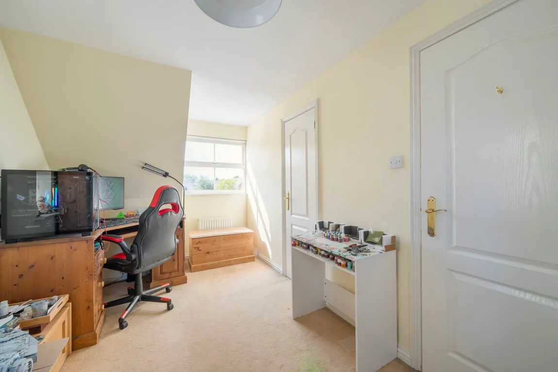 Stirling Avenue, Pinner, HA5, photo 17