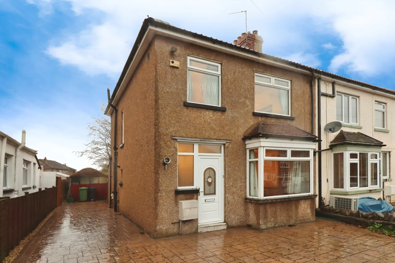 3 bed house for sale — Croomes Hill, Downend, Bristol, BS16