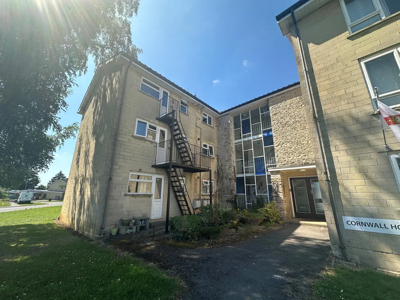 2 bed flat to rent — Kings Avenue, CORSHAM