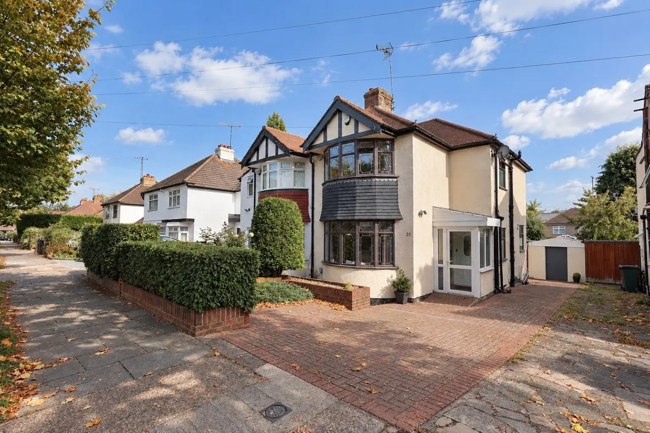 3 bed house for sale, Hood Avenue, Orpington, BR5