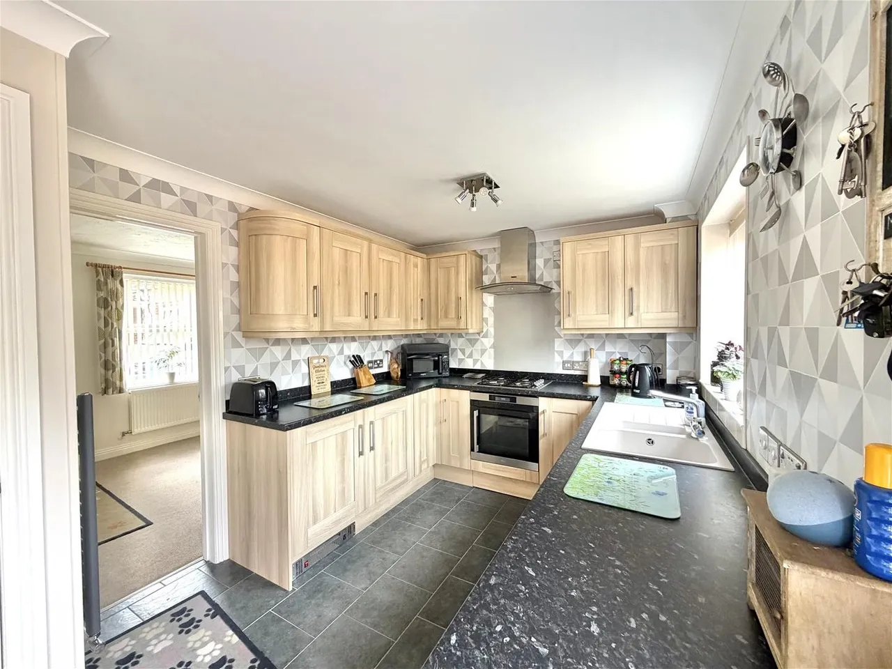 Camelot Way, Gillingham SP8 4SY, photo 8