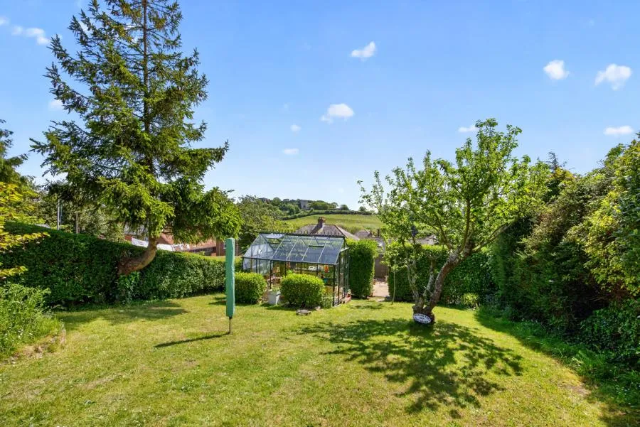 Nodgham Lane, Newport, PO30, photo 14