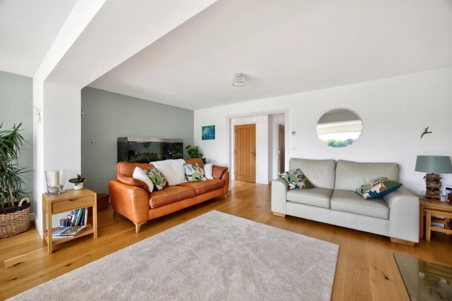 Nodgham Lane, Newport, PO30, photo 20