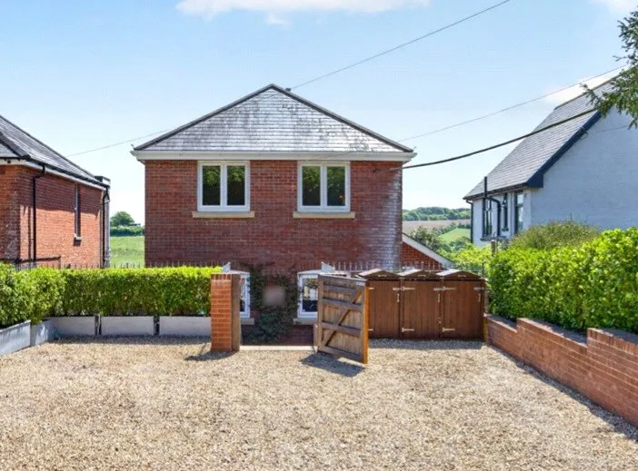 Nodgham Lane, Newport, PO30, photo 7