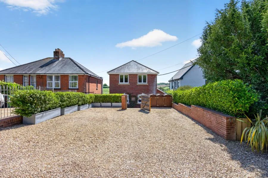 Nodgham Lane, Newport, PO30, photo 24