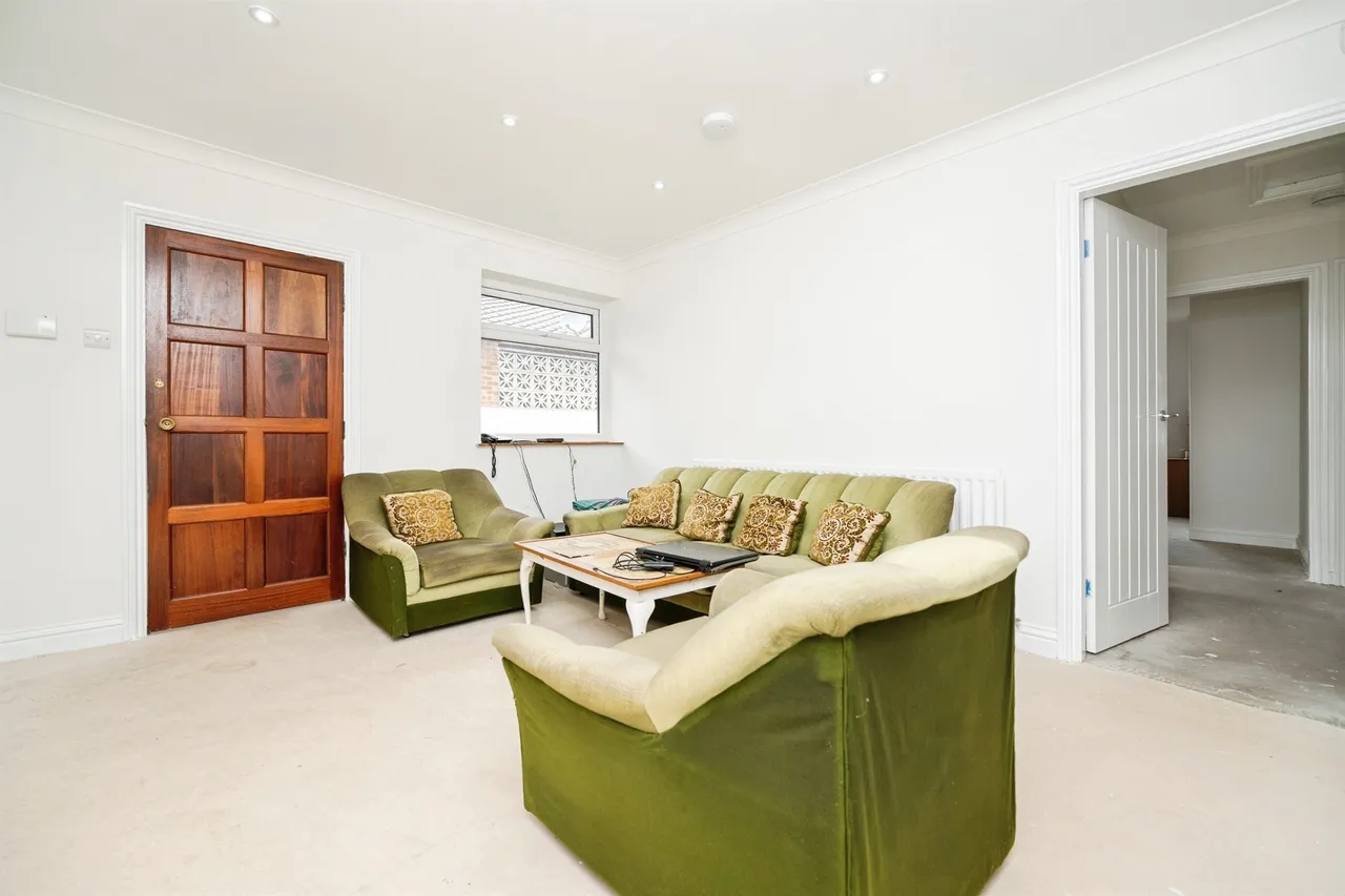 Devonshire Drive, West Bromwich, B71, photo 13