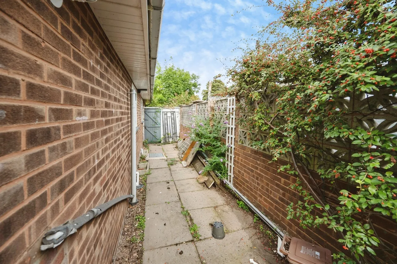 Devonshire Drive, West Bromwich, B71, photo 6