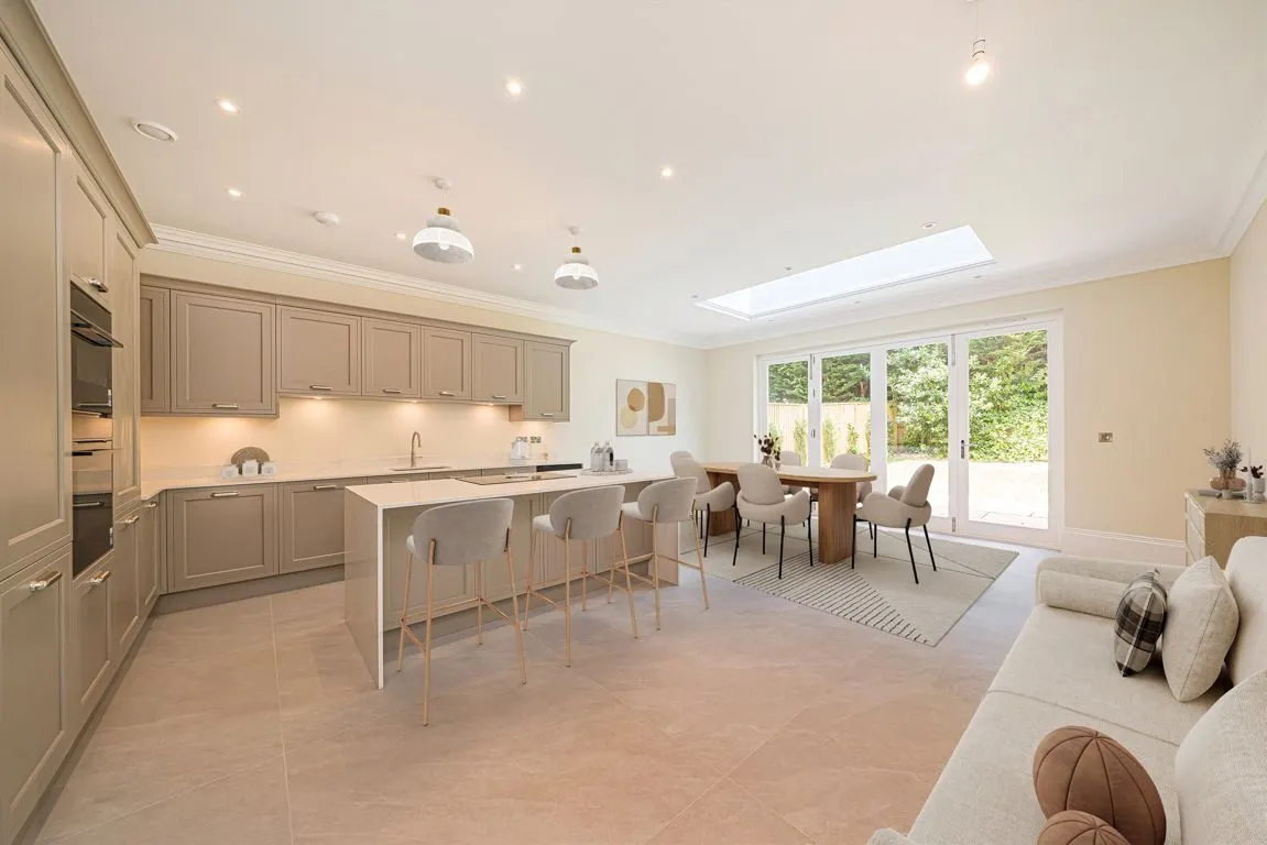 Old Avenue, Weybridge, KT13, photo 2