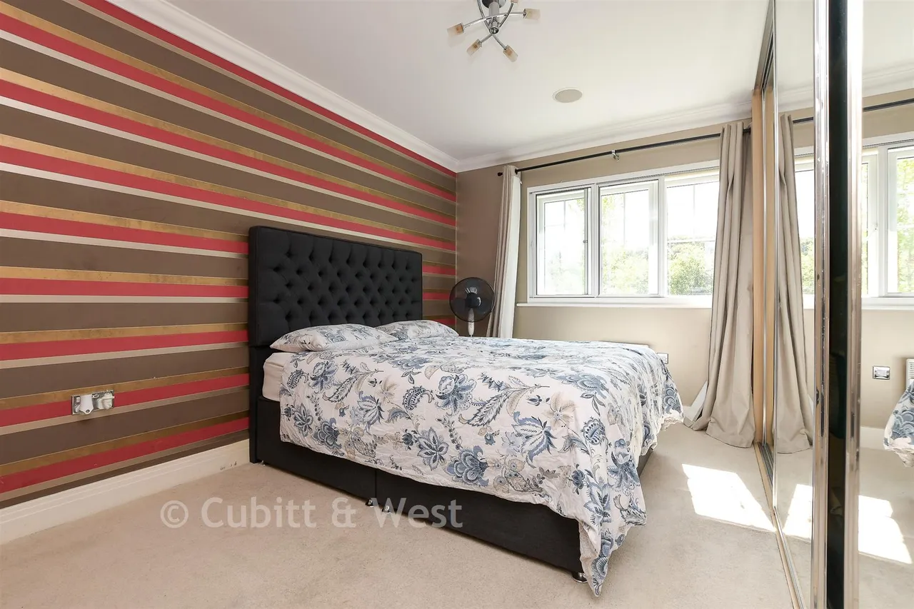 Plough Lane, Purley, CR8, photo 6