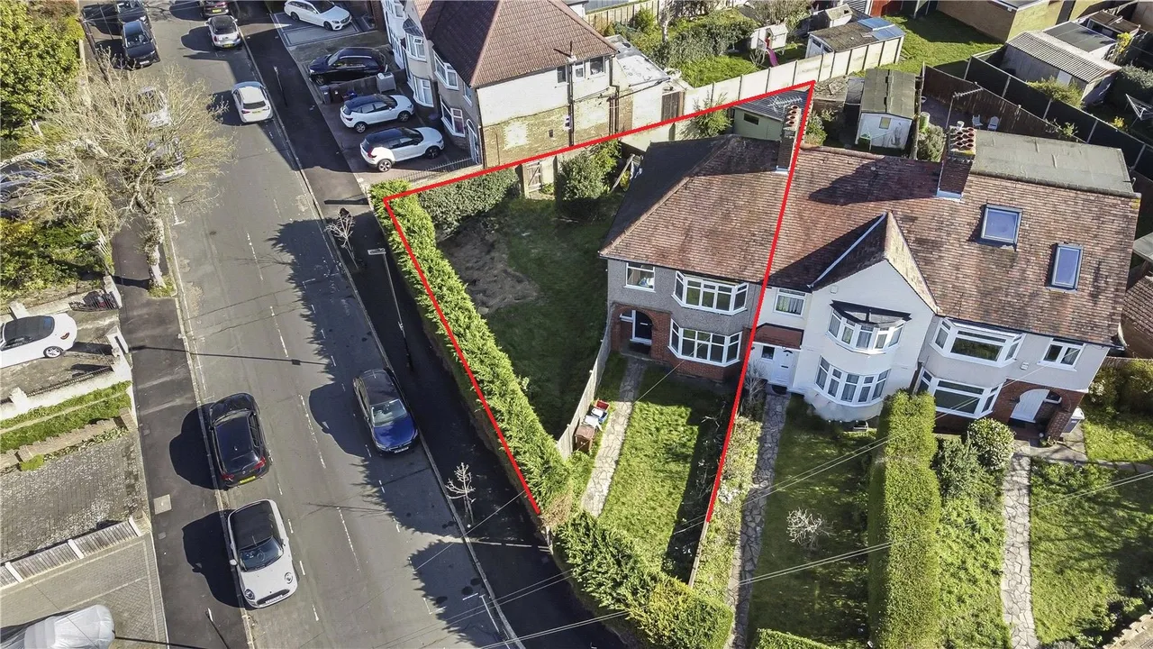 Lyncroft Gardens, Hounslow, TW3, photo 15