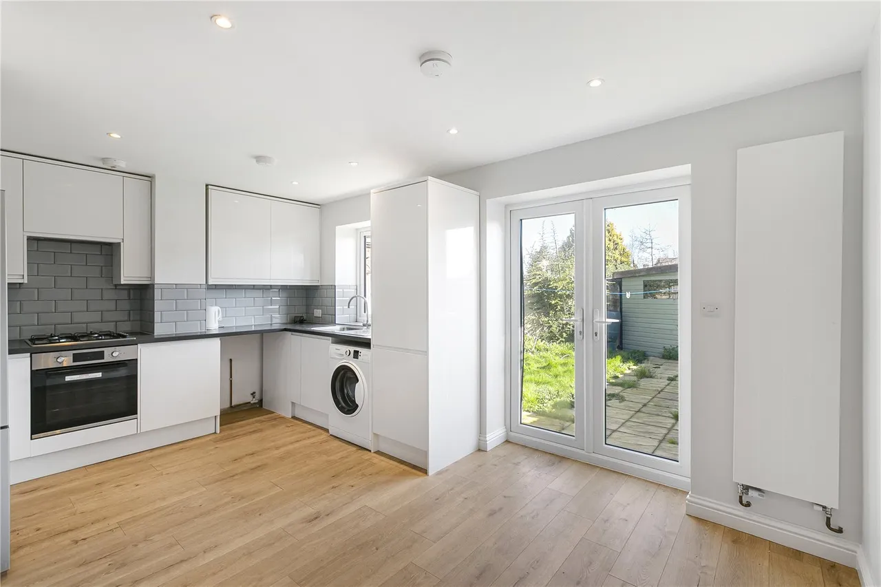 Lyncroft Gardens, Hounslow, TW3, photo 2